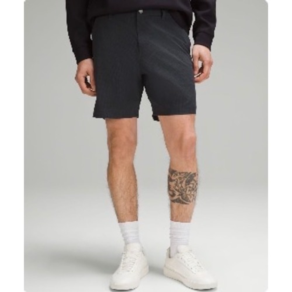 Lululemon Men's ABC Classic-fit short 9" WovenAir Obsidian size 31 EUC